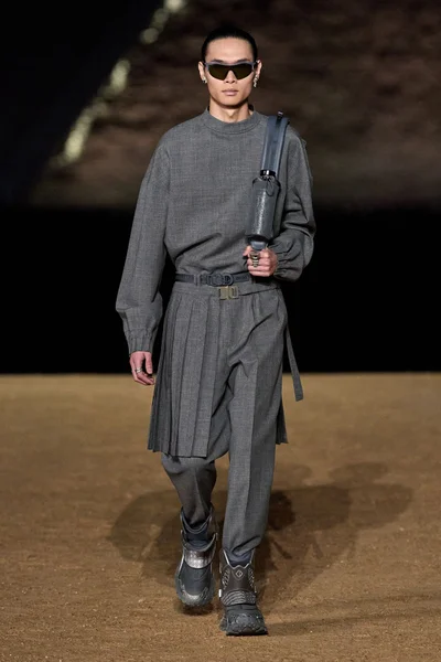 Look 29